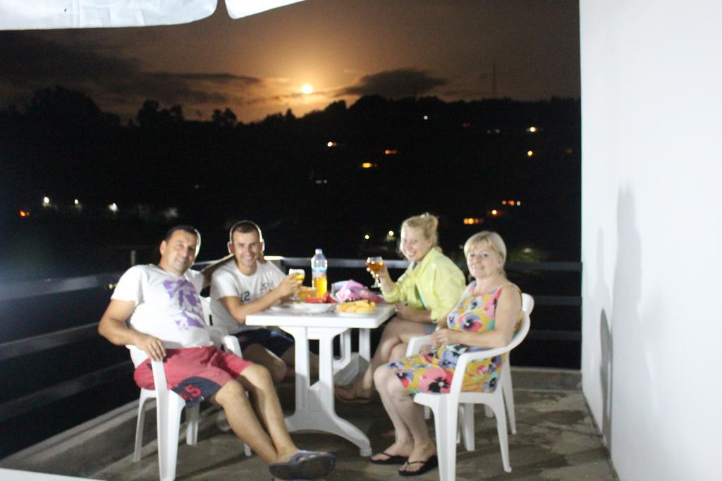 Holiday House Green Cape Batumi Hotel Mtsvane Konts'khi Exterior photo